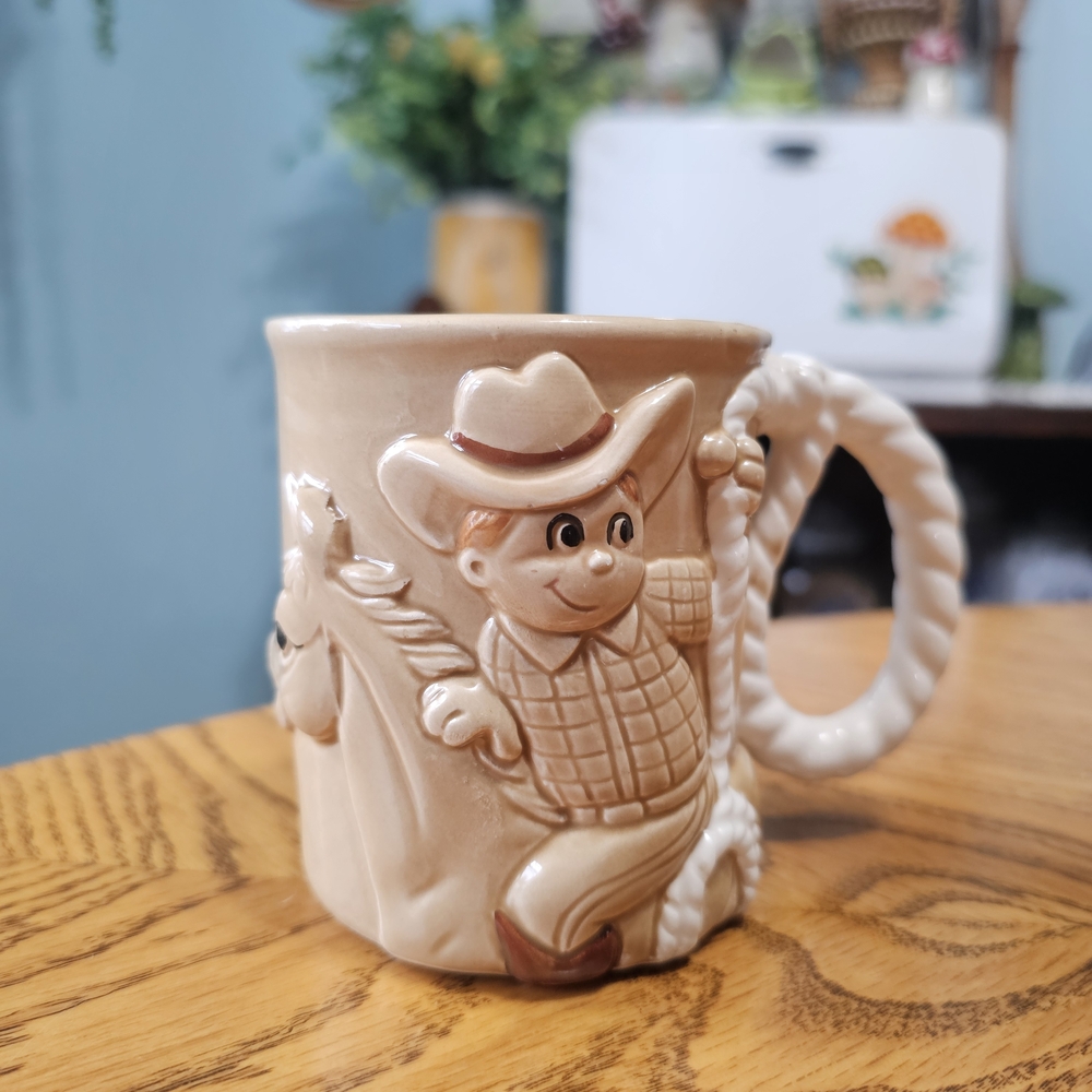 Vintage 79 Enesco Tan Cowboy Horse Rope Lasso Handle Western Mug Cute Kitschy